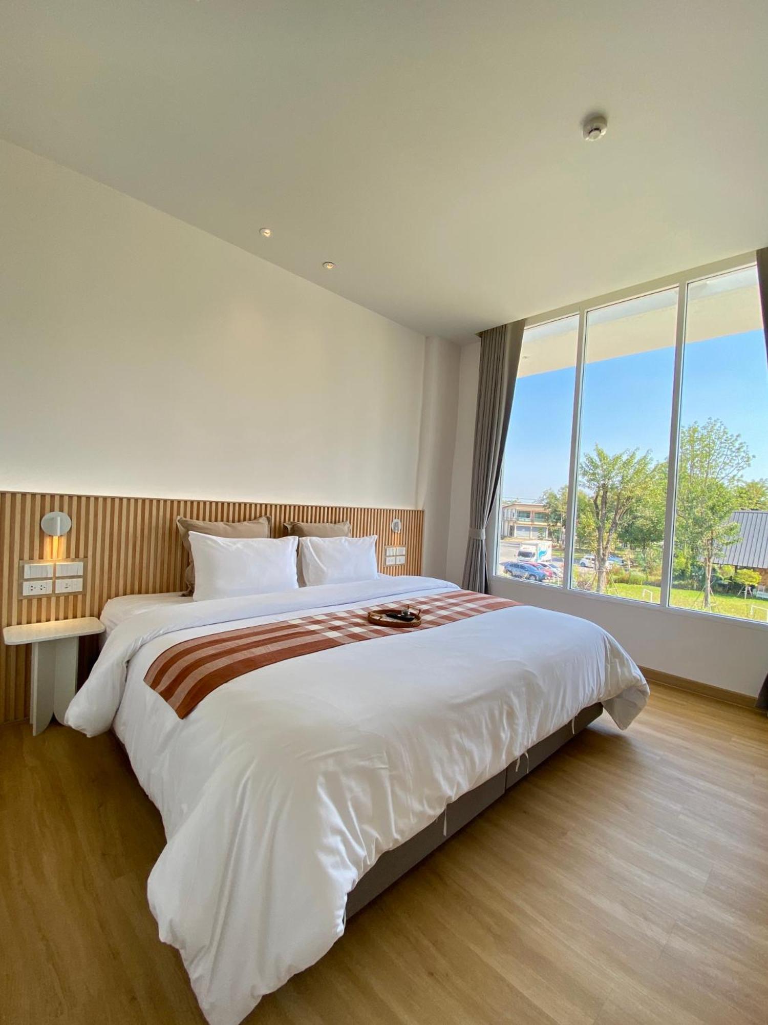 Punn Hotel Korat Nakhonratchasima Eksteriør billede