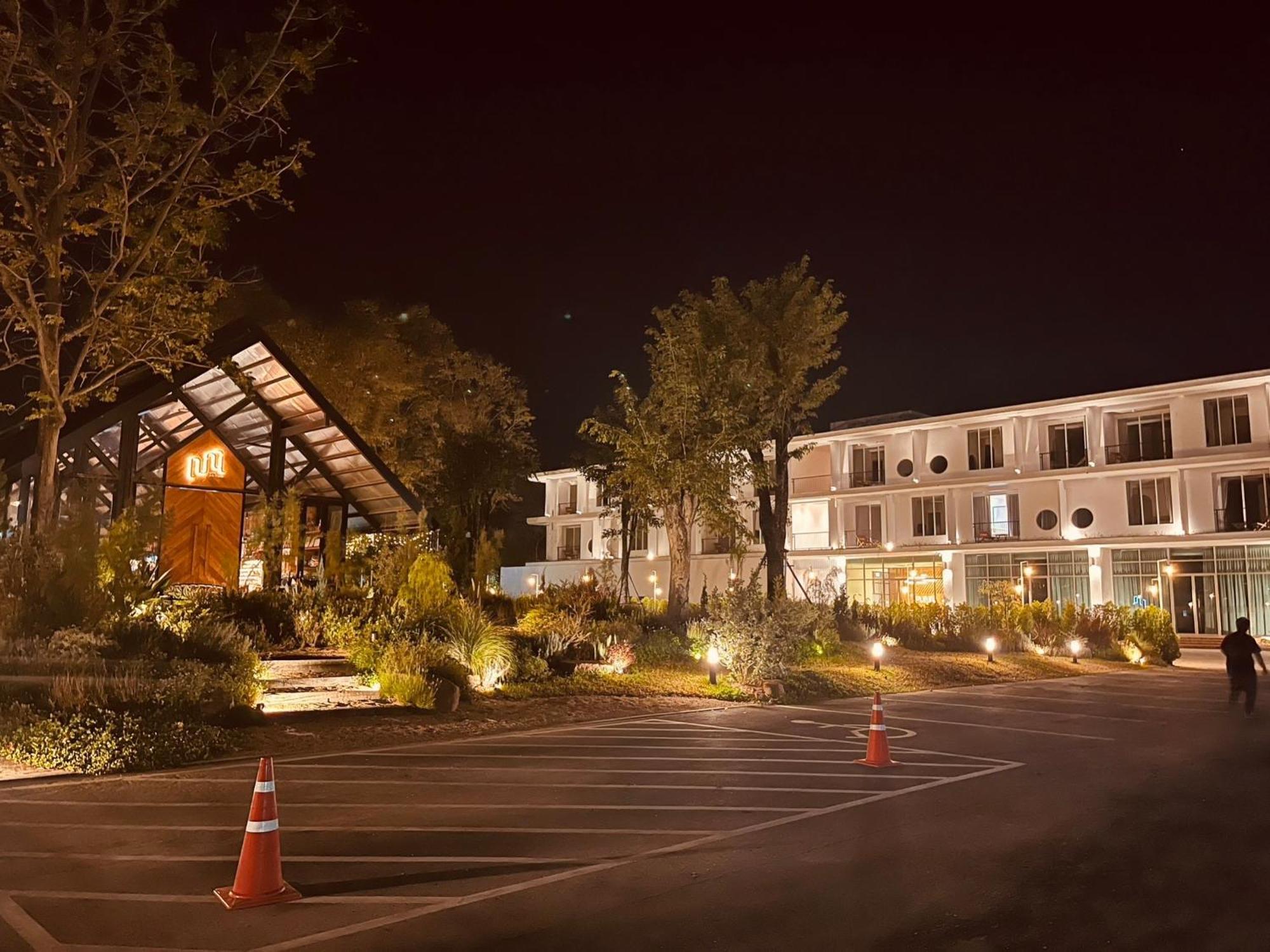 Punn Hotel Korat Nakhonratchasima Eksteriør billede