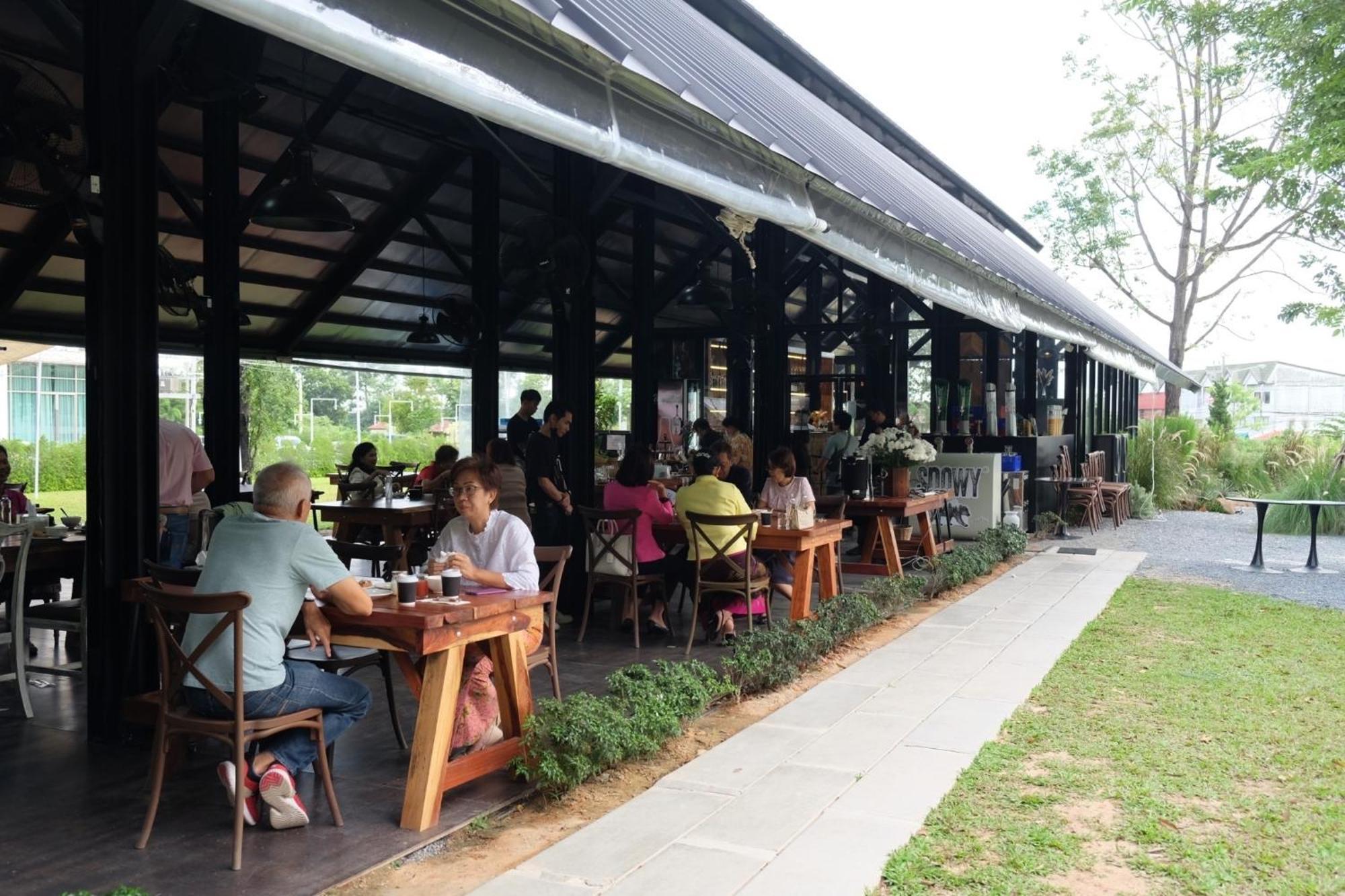 Punn Hotel Korat Nakhonratchasima Eksteriør billede